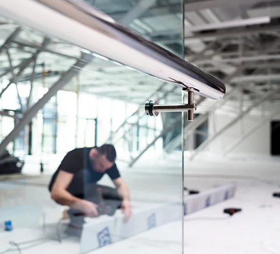 Alafaya, FL highly skilled glass repair technicians