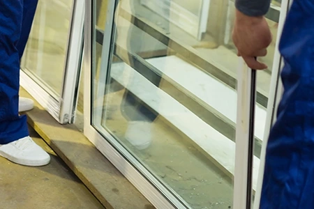 Commercial Glass Repair Technician in Alafaya, FL
