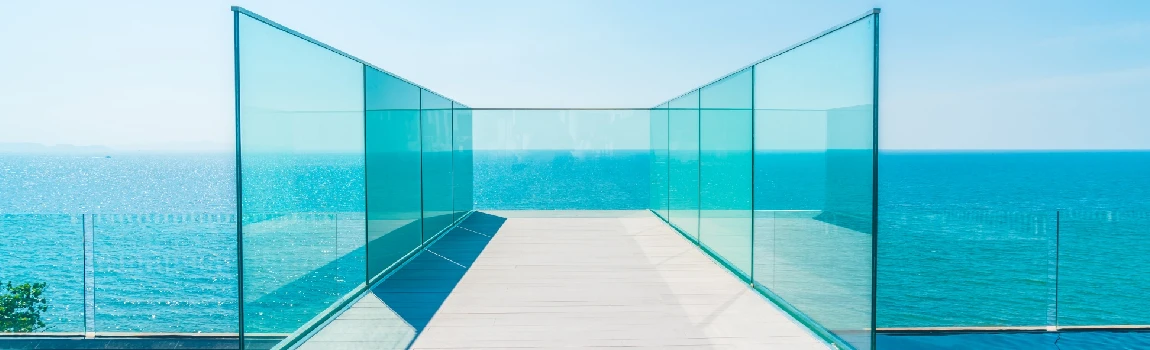 Customized Glass Pool Fence Repair Services in Alafaya, FL