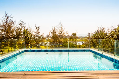 Cost of Glass Pool Fence Repair in Alafaya, FL